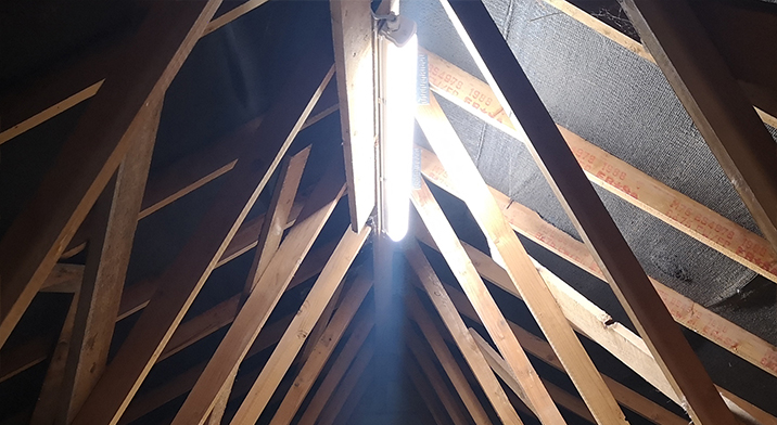 4ft LED Tube Loft Light